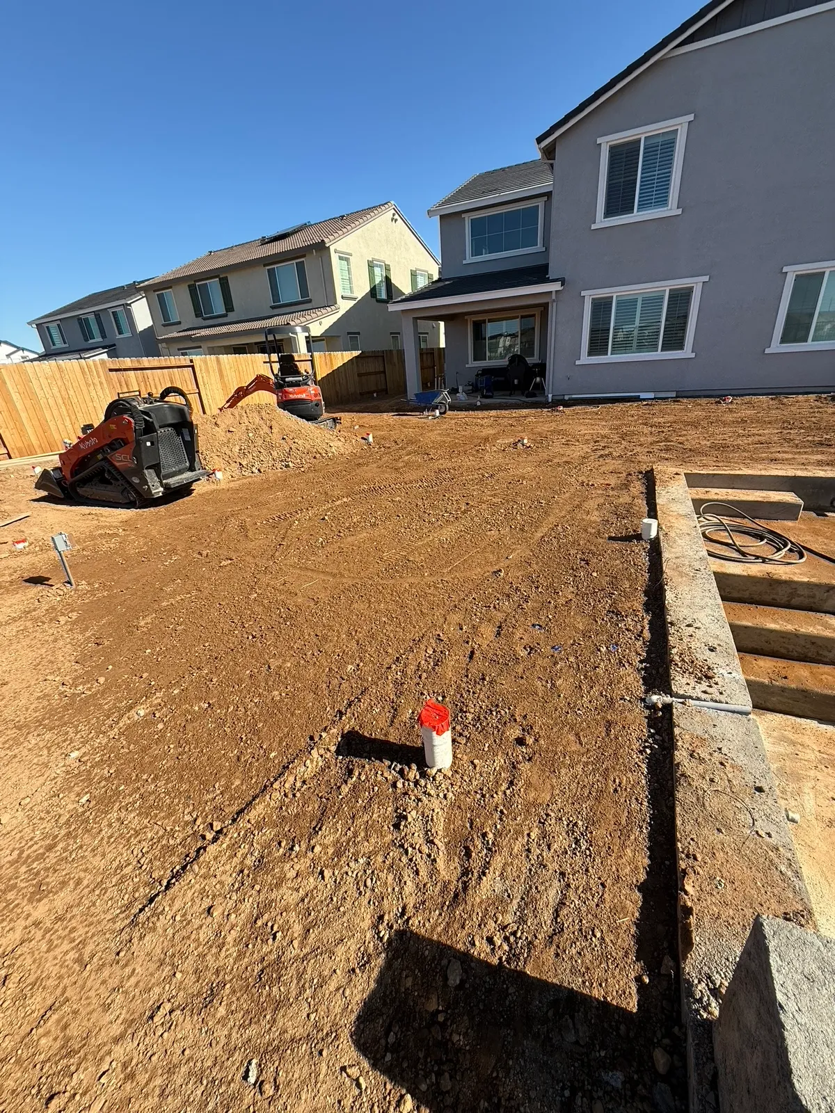 Drainage phase of a CJR pool project, photo 2